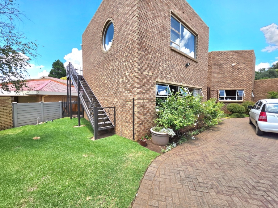 5 Bedroom Property for Sale in Panorama Free State